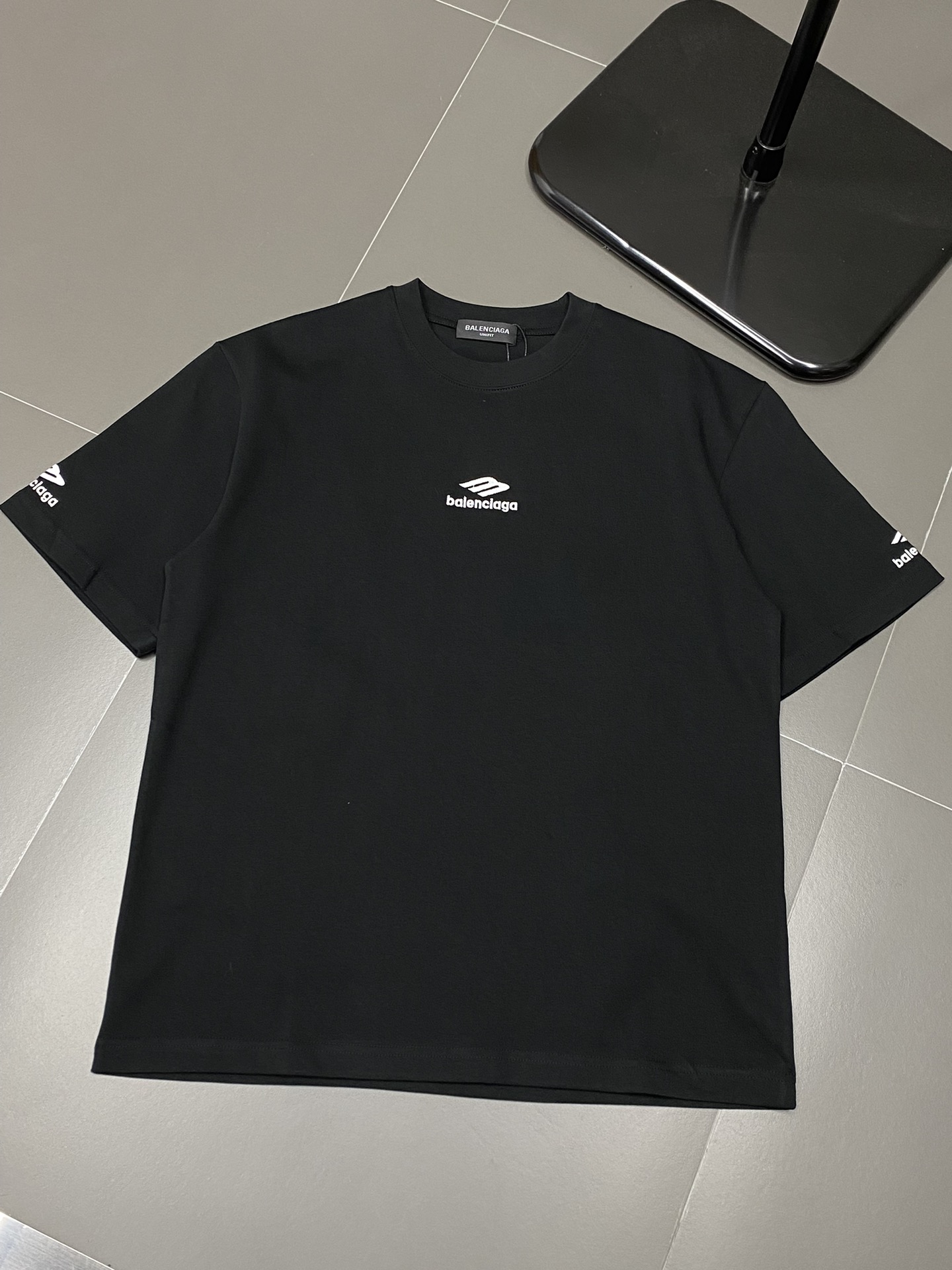    。Balenciga巴黎世家💥独家专供新款原单男士休闲春夏短袖 高端  高端版本 时尚百搭爆款⚠️