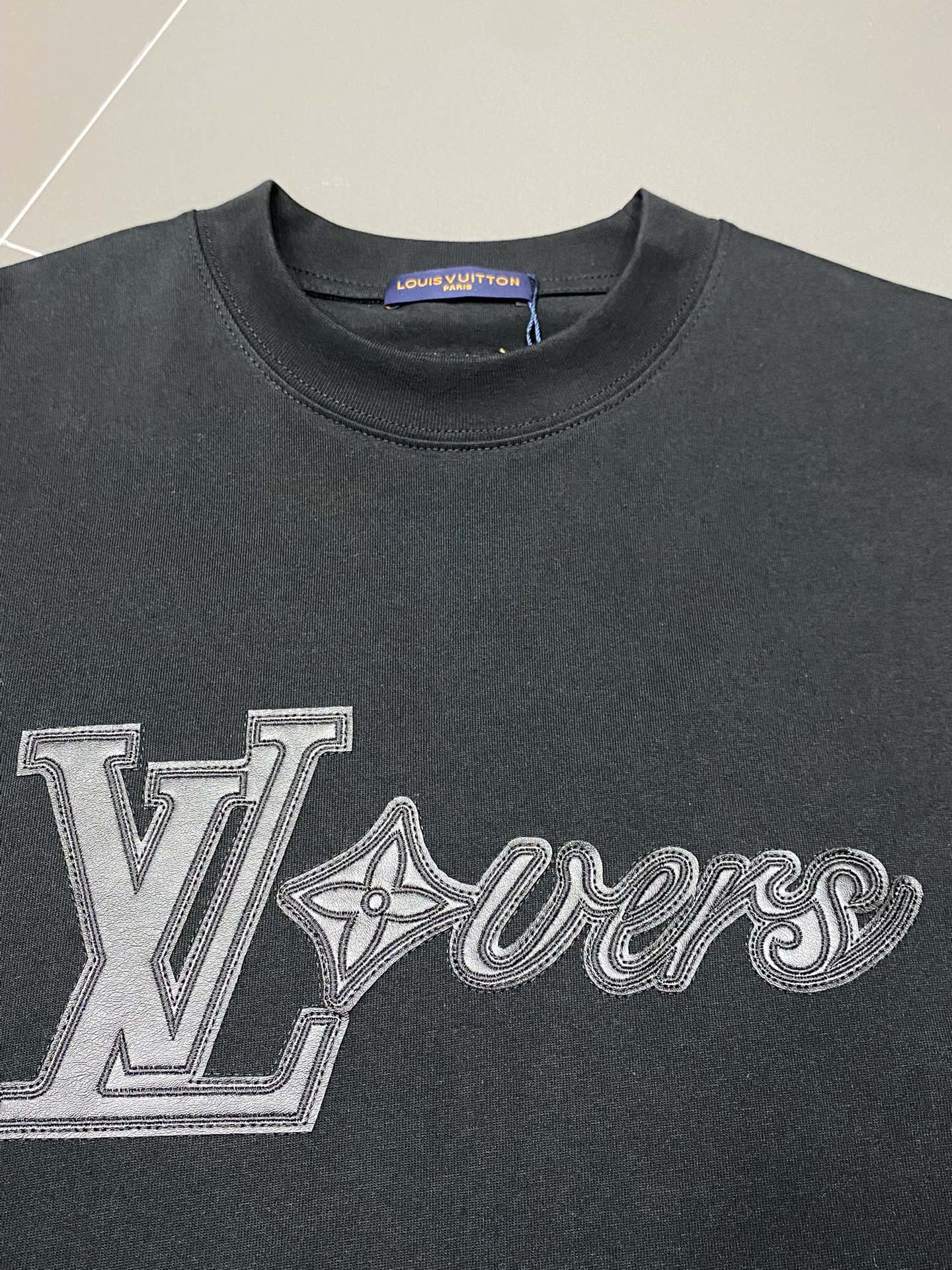    。Louis Vuitton路易威登💥独家专供新款原单男士休闲春夏短袖 高端  高端版本 时尚百搭