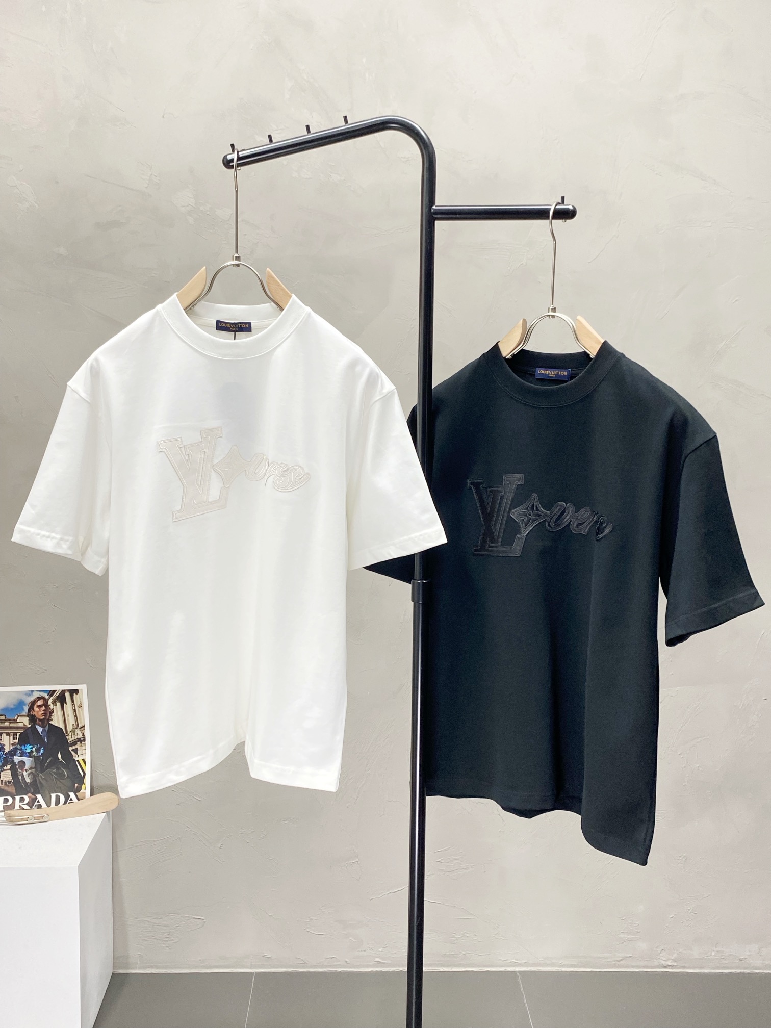    。Louis Vuitton路易威登💥独家专供新款原单男士休闲春夏短袖 高端  高端版本 时尚百搭