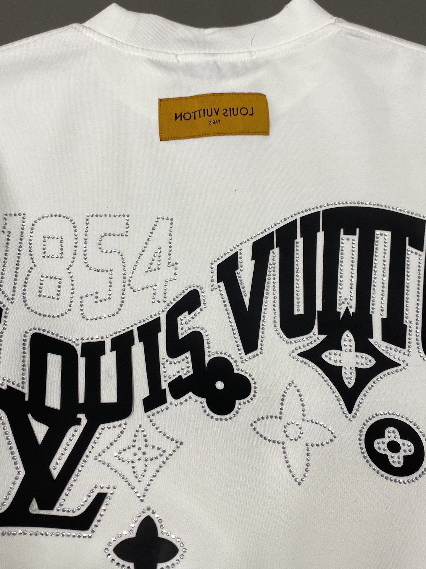    。Louis Vuitton路易威登💥独家专供新款原单男士休闲春夏短袖 高端  高端版本 时尚百搭