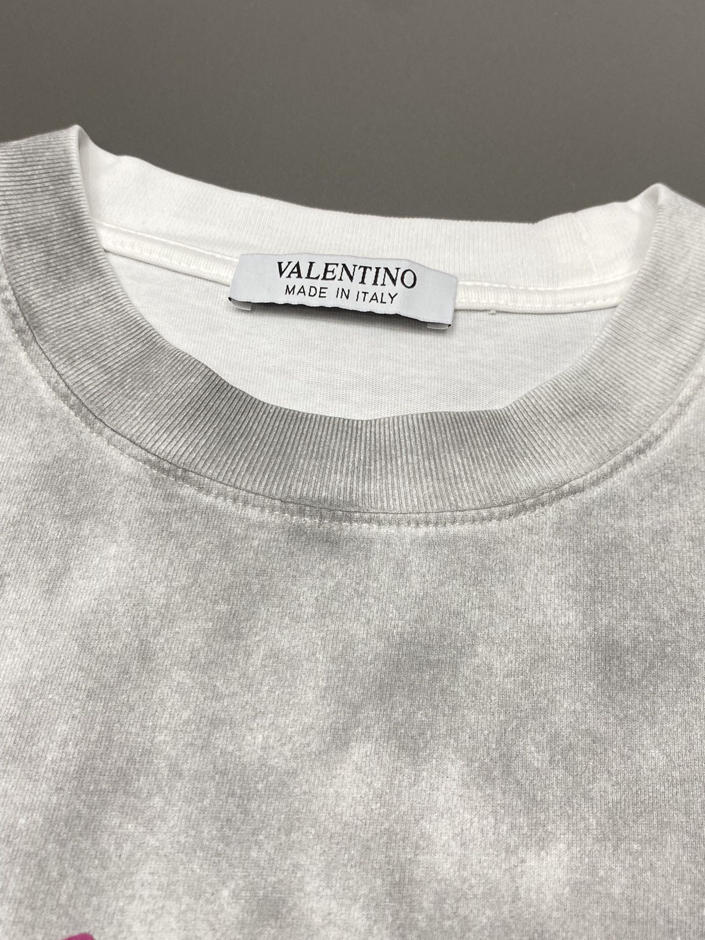    。VALENTINO华伦天奴💥独家专供新款原单男士休闲春夏短袖 高端  高端版本 时尚百搭爆款⚠️