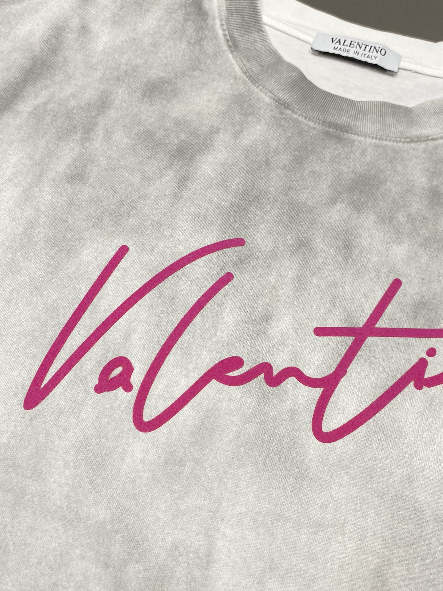    。VALENTINO华伦天奴💥独家专供新款原单男士休闲春夏短袖 高端  高端版本 时尚百搭爆款⚠️