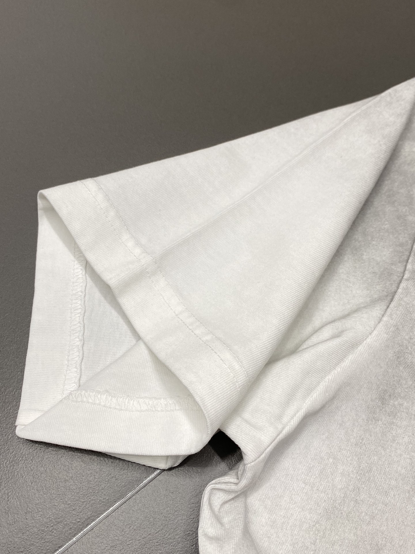    。VALENTINO华伦天奴💥独家专供新款原单男士休闲春夏短袖 高端  高端版本 时尚百搭爆款⚠️