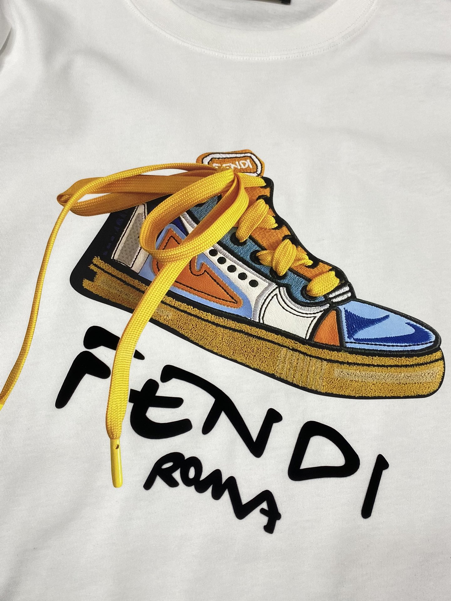    。FENDI芬迪💥独家专供新款原单男士休闲春夏短袖 高端  高端版本 时尚百搭爆款⚠️⚠️✨✨进口