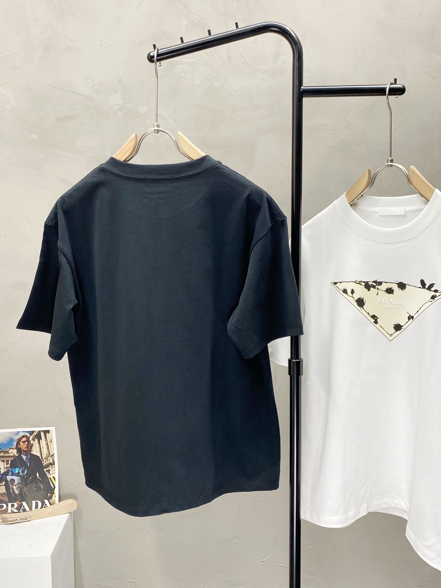    。Prada普拉达💥独家专供新款原单男士休闲春夏短袖 高端  高端版本 时尚百搭爆款⚠️⚠️✨✨进