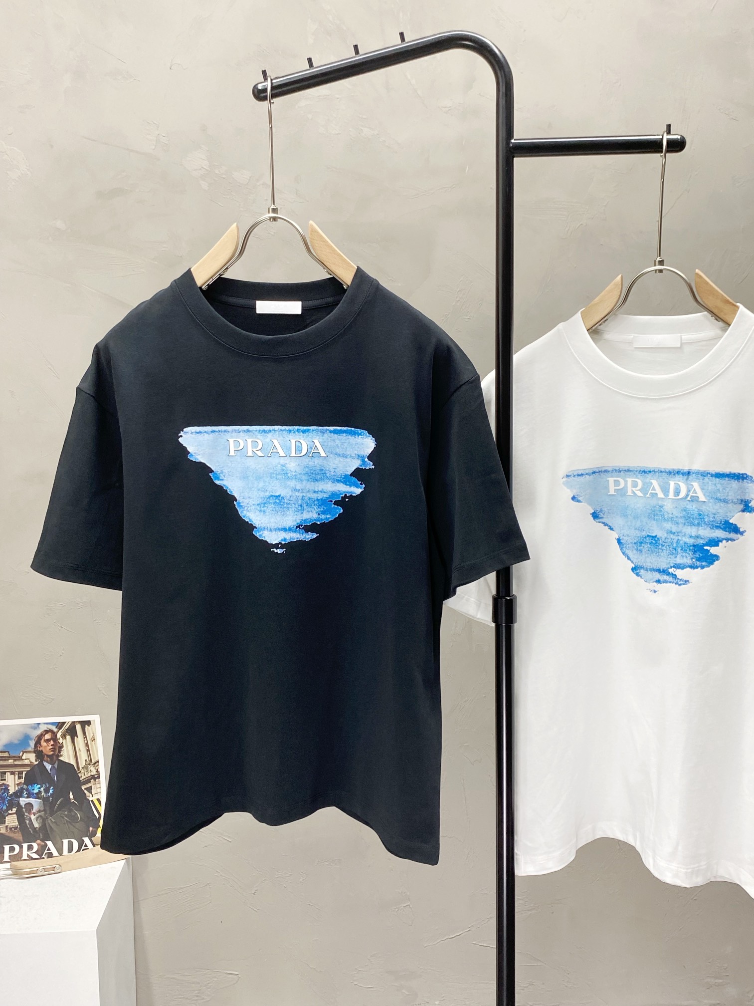    。Prada普拉达💥独家专供新款原单男士休闲春夏短袖 高端  高端版本 时尚百搭爆款⚠️⚠️✨✨进