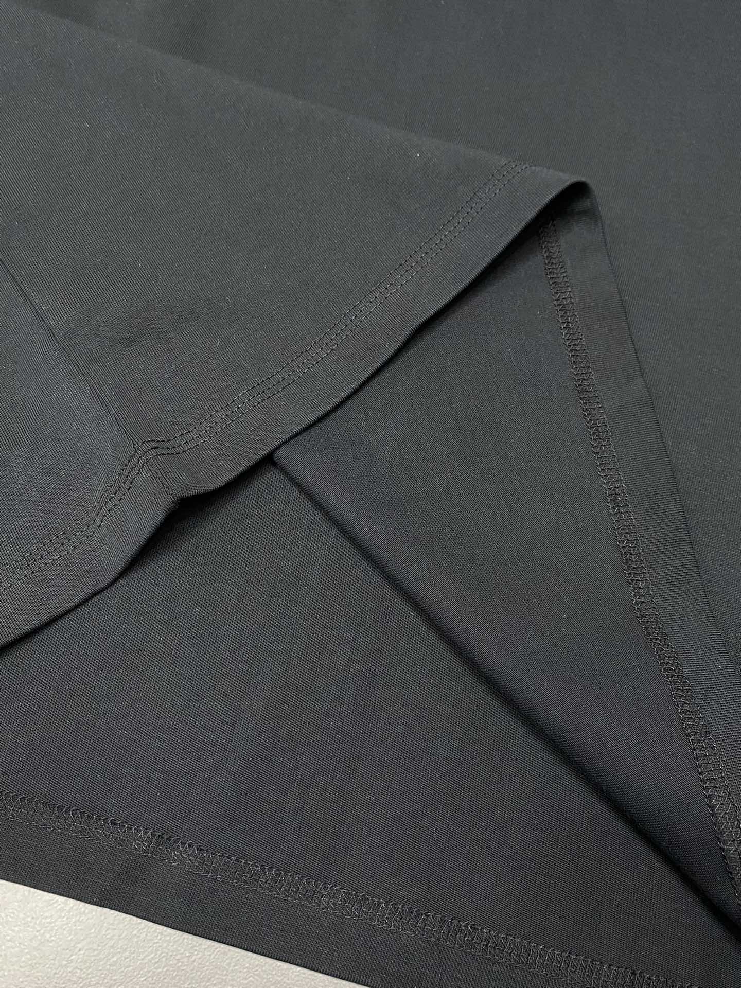    。Prada普拉达💥独家专供新款原单男士休闲春夏短袖 高端  高端版本 时尚百搭爆款⚠️⚠️✨✨进