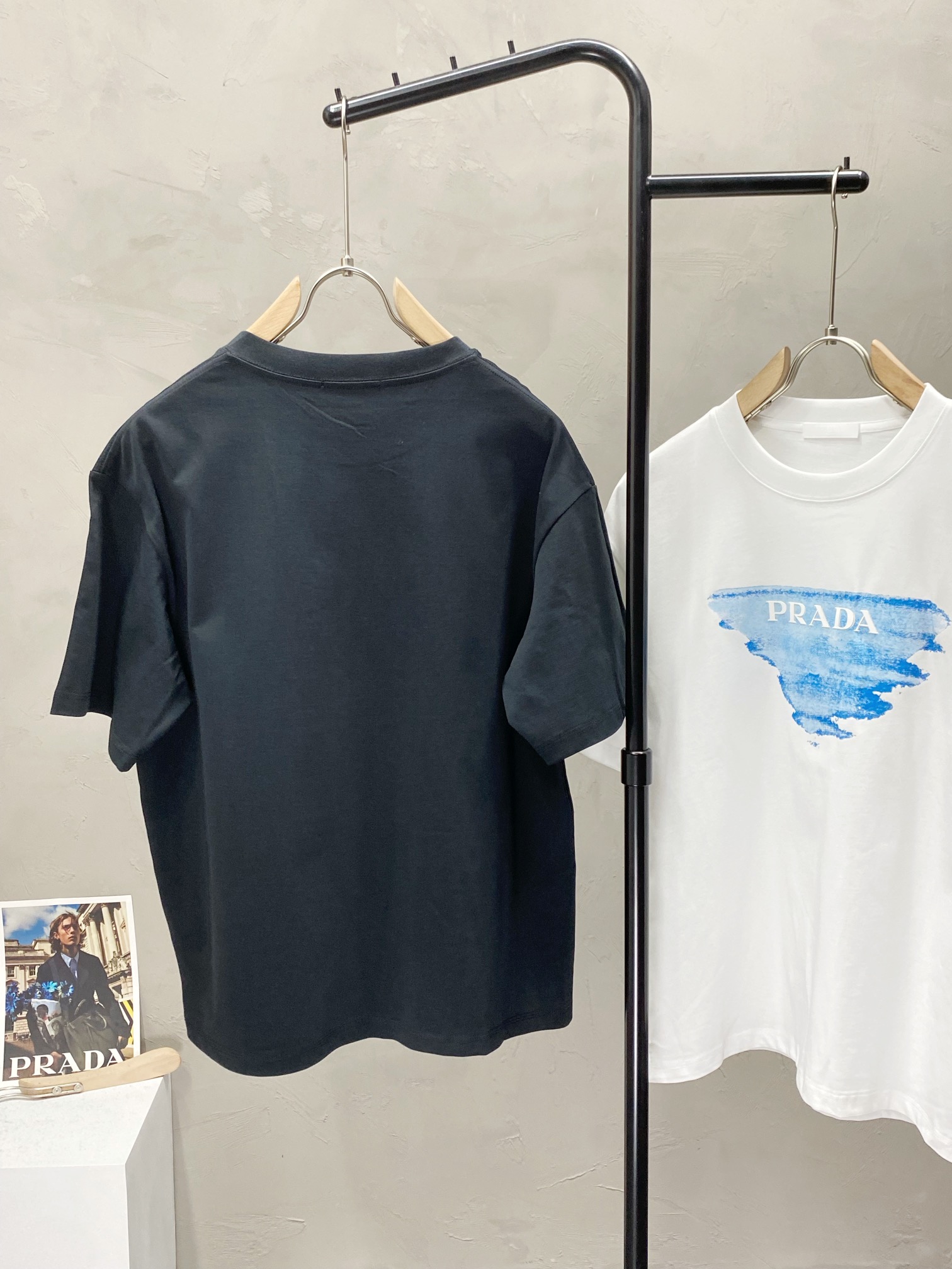    。Prada普拉达💥独家专供新款原单男士休闲春夏短袖 高端  高端版本 时尚百搭爆款⚠️⚠️✨✨进