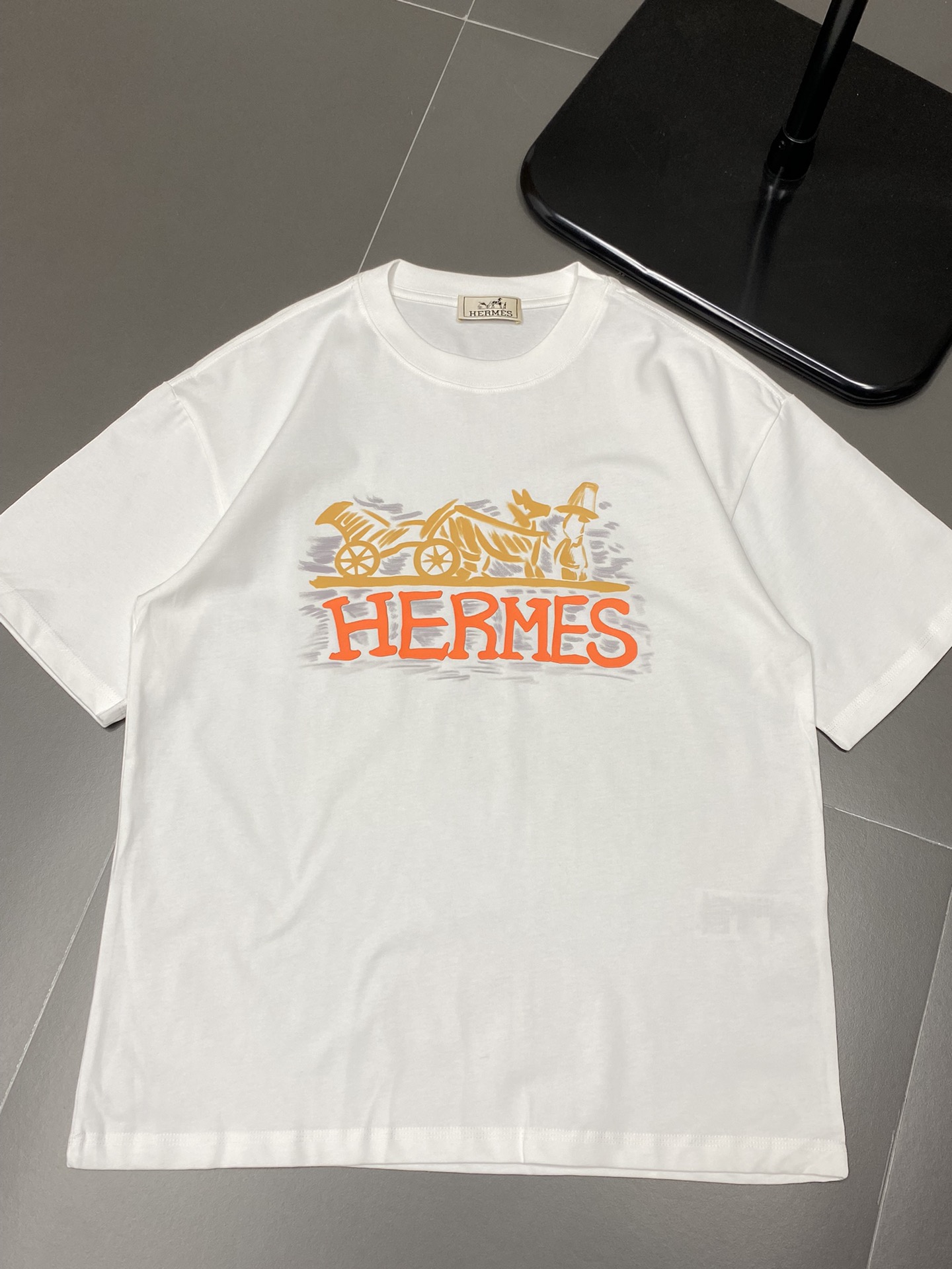    。Hermes爱马仕💥独家专供新款原单男士休闲春夏短袖 高端  高端版本 时尚百搭爆款⚠️⚠️✨✨