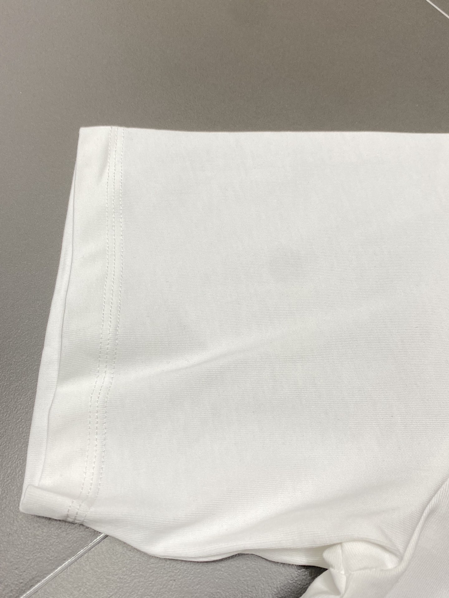    。Louis Vuitton路易威登💥独家专供新款原单男士休闲春夏短袖 高端  高端版本 时尚百搭