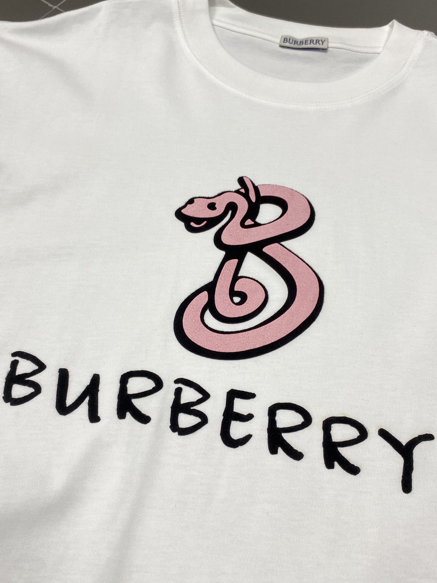    。Burberry巴宝莉💥独家专供新款原单男士休闲春夏短袖 高端  高端版本 时尚百搭爆款⚠️⚠️