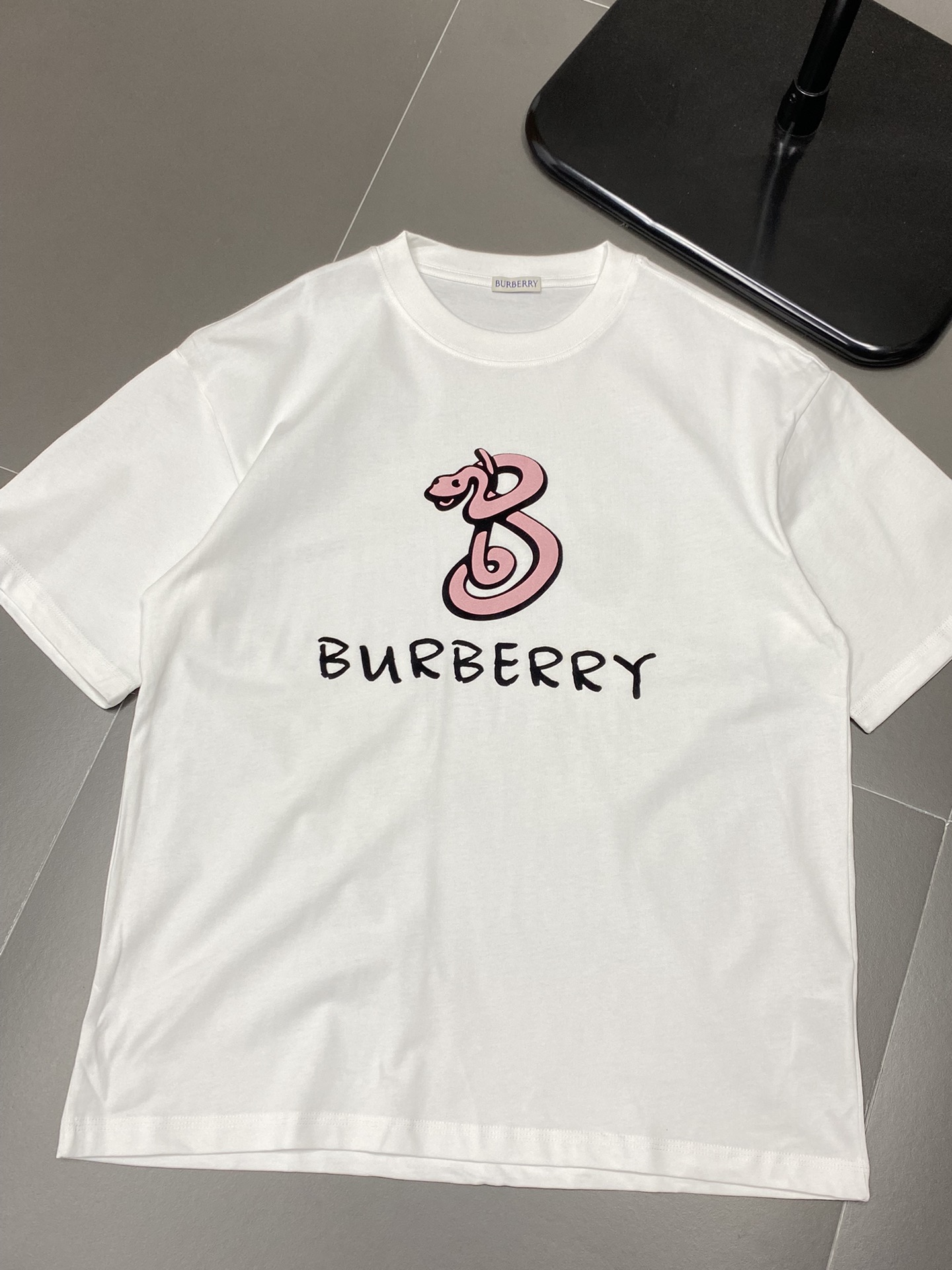    。Burberry巴宝莉💥独家专供新款原单男士休闲春夏短袖 高端  高端版本 时尚百搭爆款⚠️⚠️