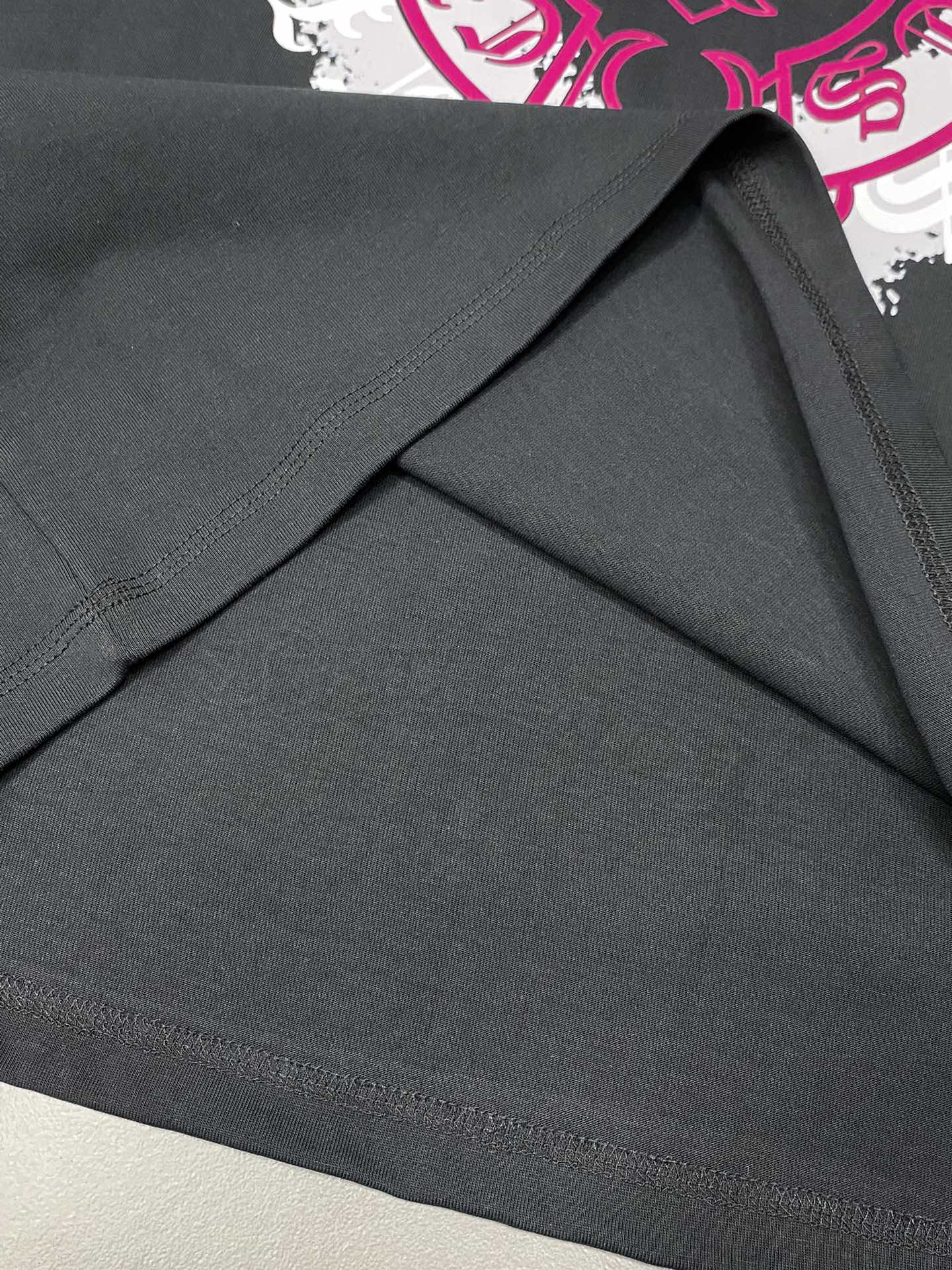    。Chrome hearts克罗心💥独家专供新款原单男士休闲春夏短袖 高端  高端版本 时尚百搭爆