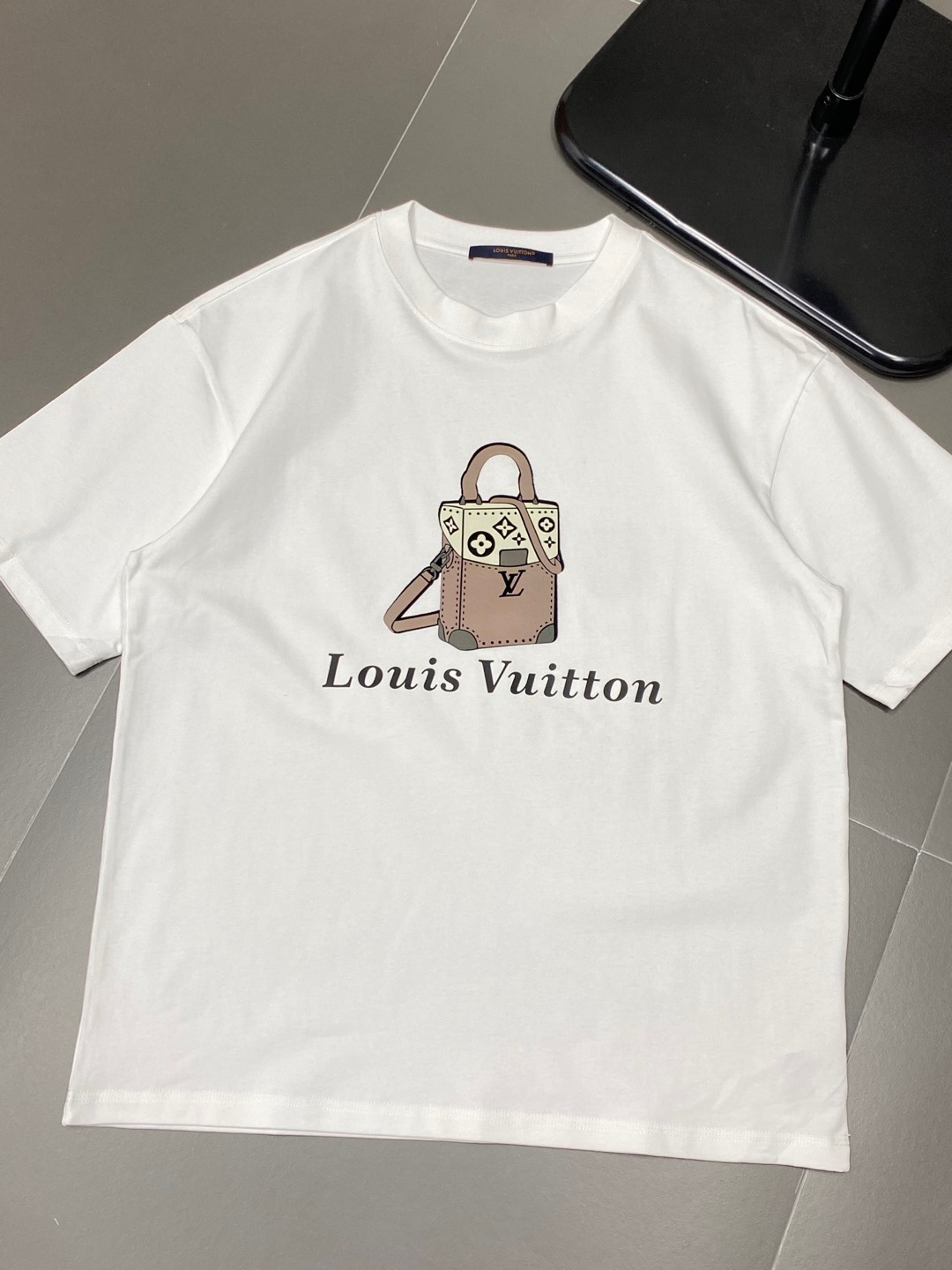    。Louis Vuitton路易威登💥独家专供新款原单男士休闲春夏短袖 高端  高端版本 时尚百搭