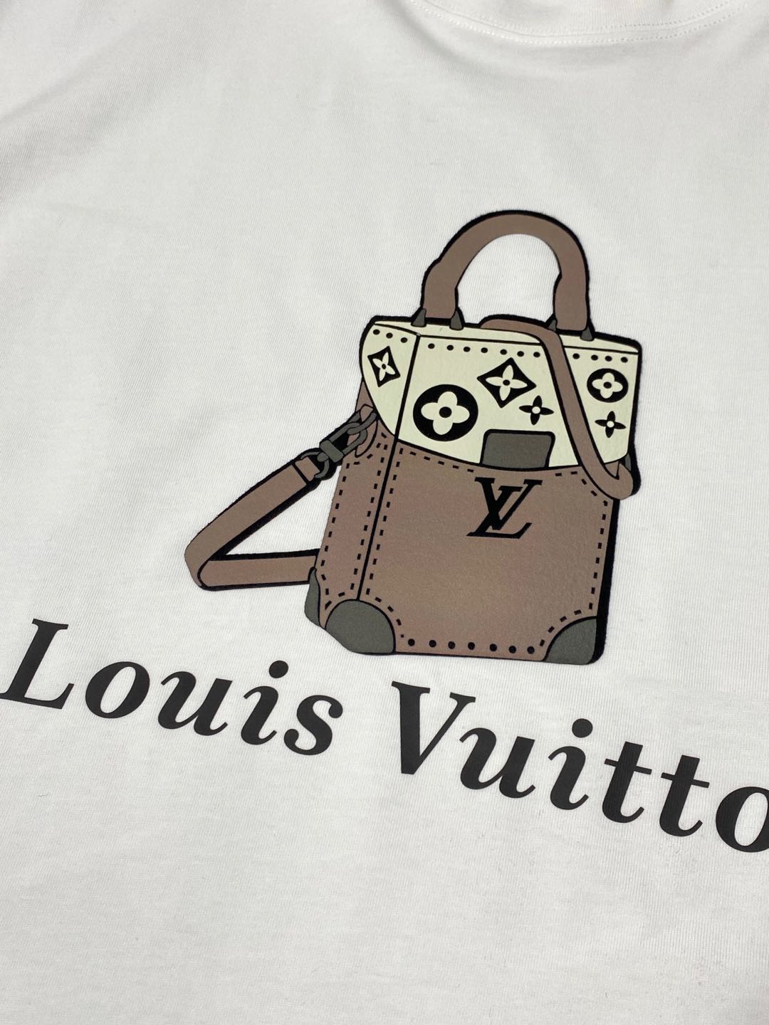    。Louis Vuitton路易威登💥独家专供新款原单男士休闲春夏短袖 高端  高端版本 时尚百搭