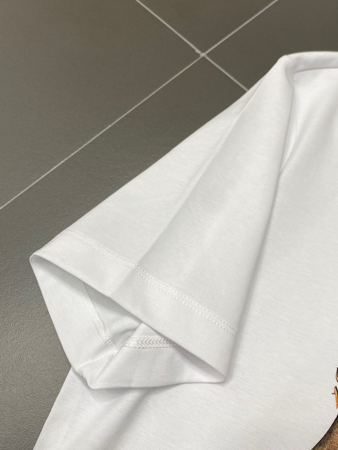    。Louis Vuitton路易威登💥独家专供新款原单男士休闲春夏短袖 高端  高端版本 时尚百搭