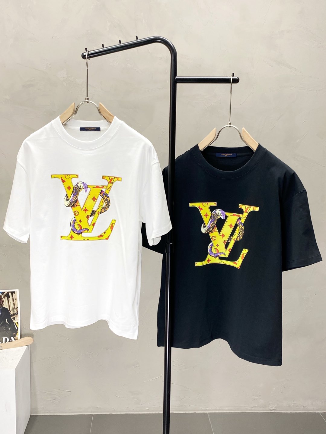    。Louis Vuitton路易威登💥独家专供新款原单男士休闲春夏短袖 高端  高端版本 时尚百搭