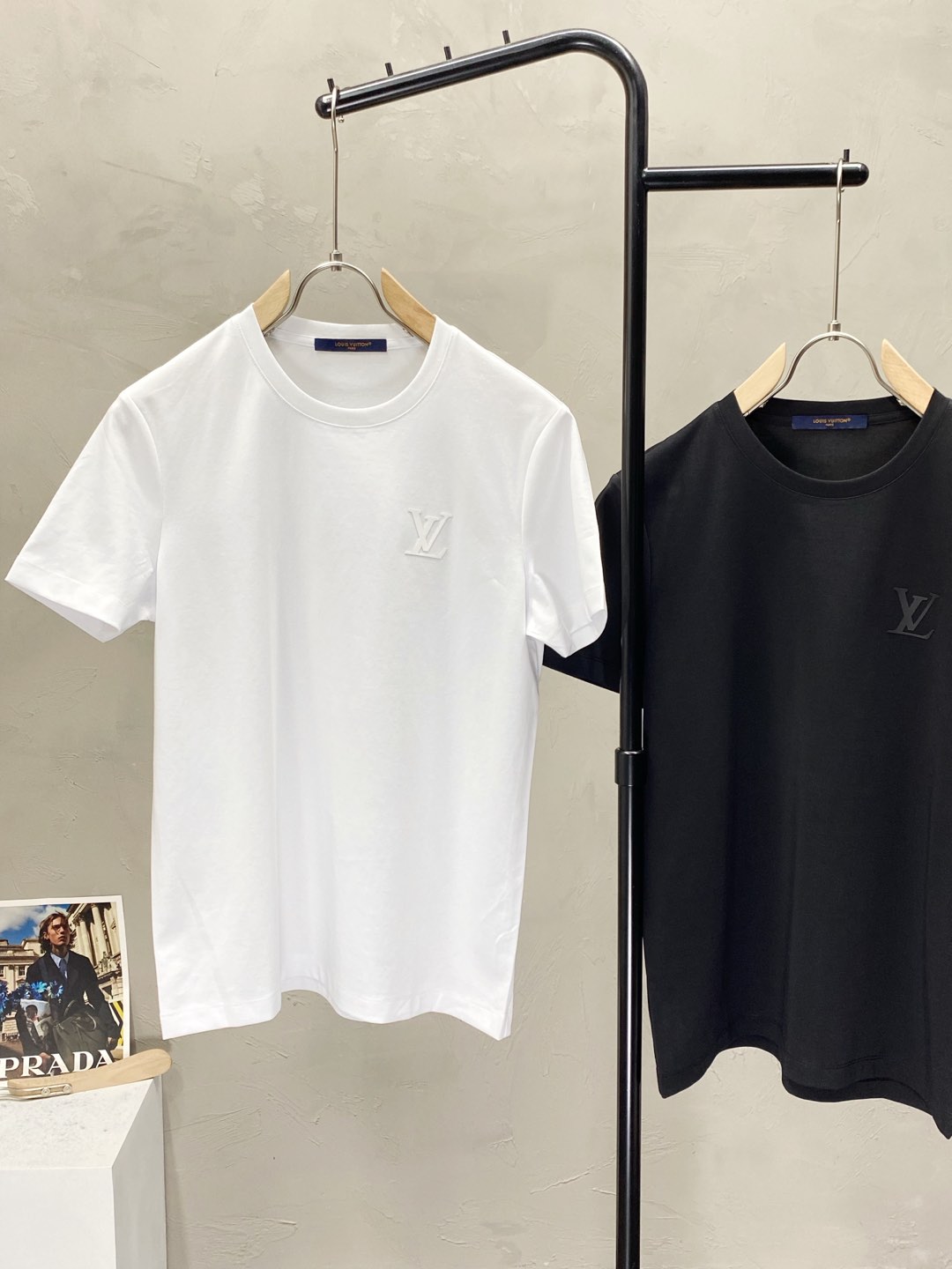    。Louis Vuitton路易威登💥独家专供新款原单男士休闲春夏短袖 高端  高端版本 时尚百搭