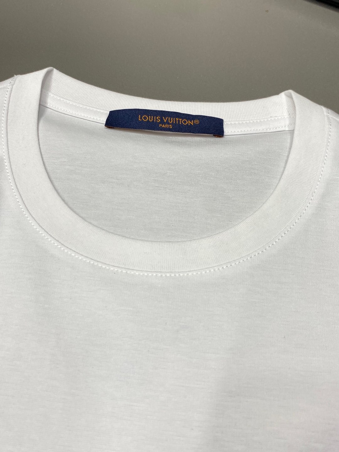    。Louis Vuitton路易威登💥独家专供新款原单男士休闲春夏短袖 高端  高端版本 时尚百搭