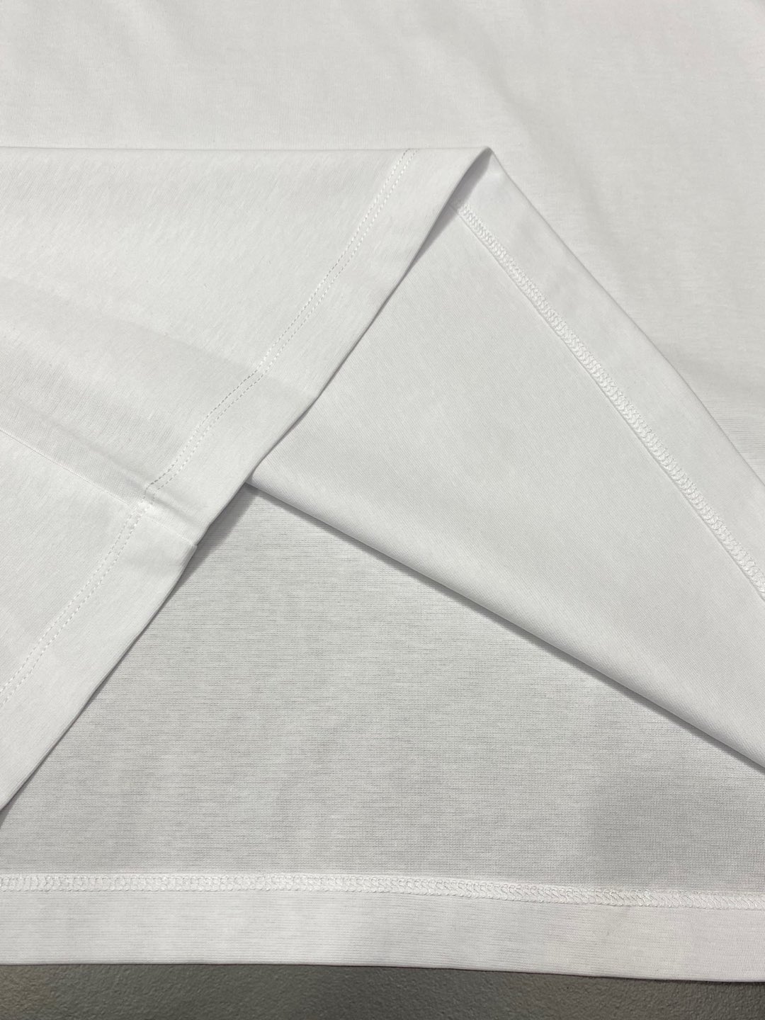    。Louis Vuitton路易威登💥独家专供新款原单男士休闲春夏短袖 高端  高端版本 时尚百搭