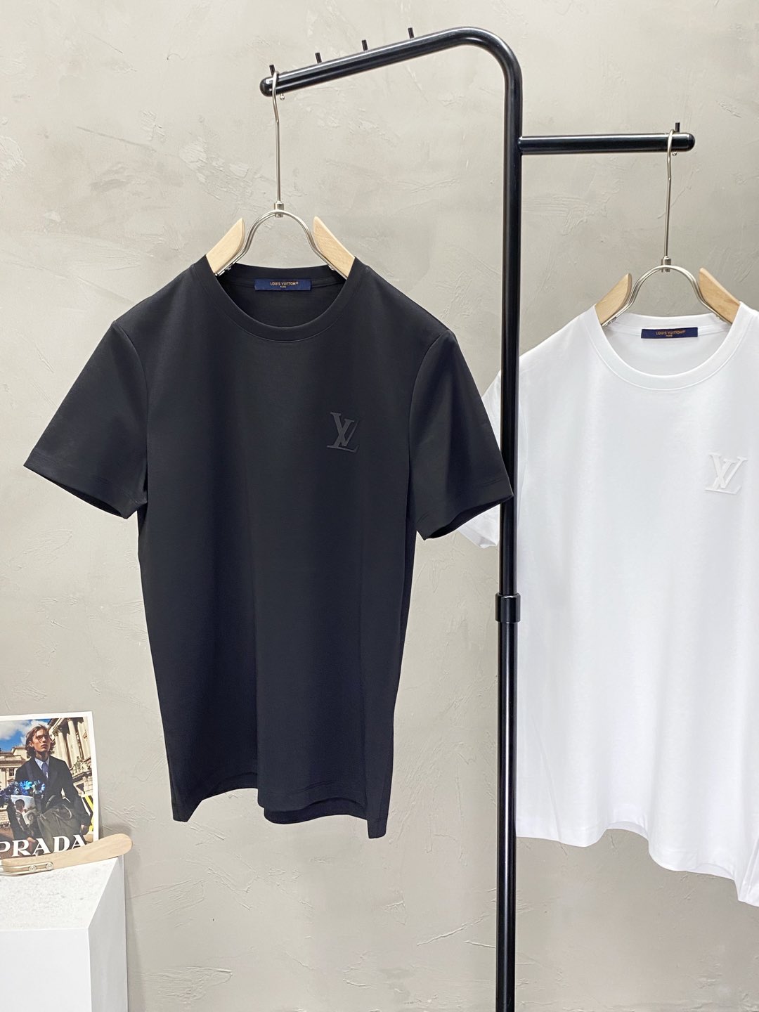    。Louis Vuitton路易威登💥独家专供新款原单男士休闲春夏短袖 高端  高端版本 时尚百搭