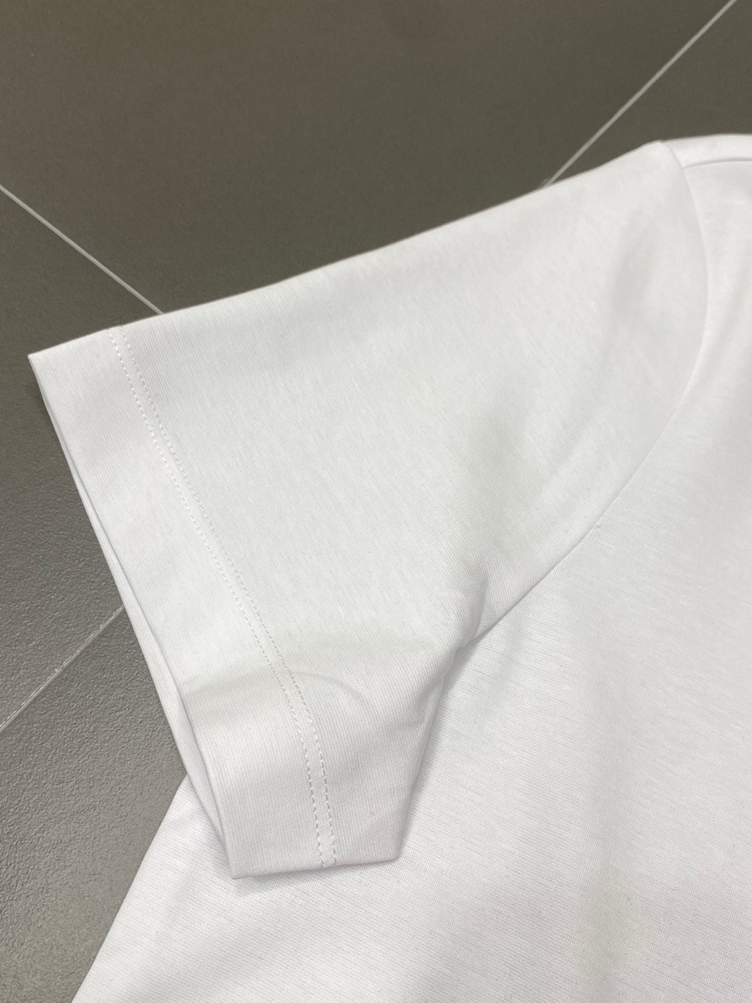    。Louis Vuitton路易威登💥独家专供新款原单男士休闲春夏短袖 高端  高端版本 时尚百搭