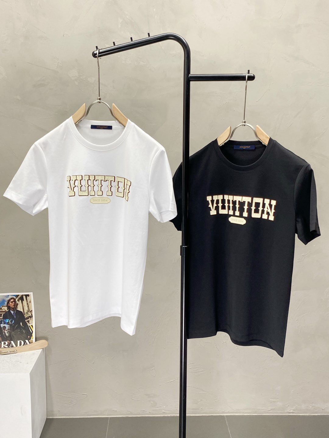    。Louis Vuitton路易威登💥独家专供新款原单男士休闲春夏短袖 高端  高端版本 时尚百搭