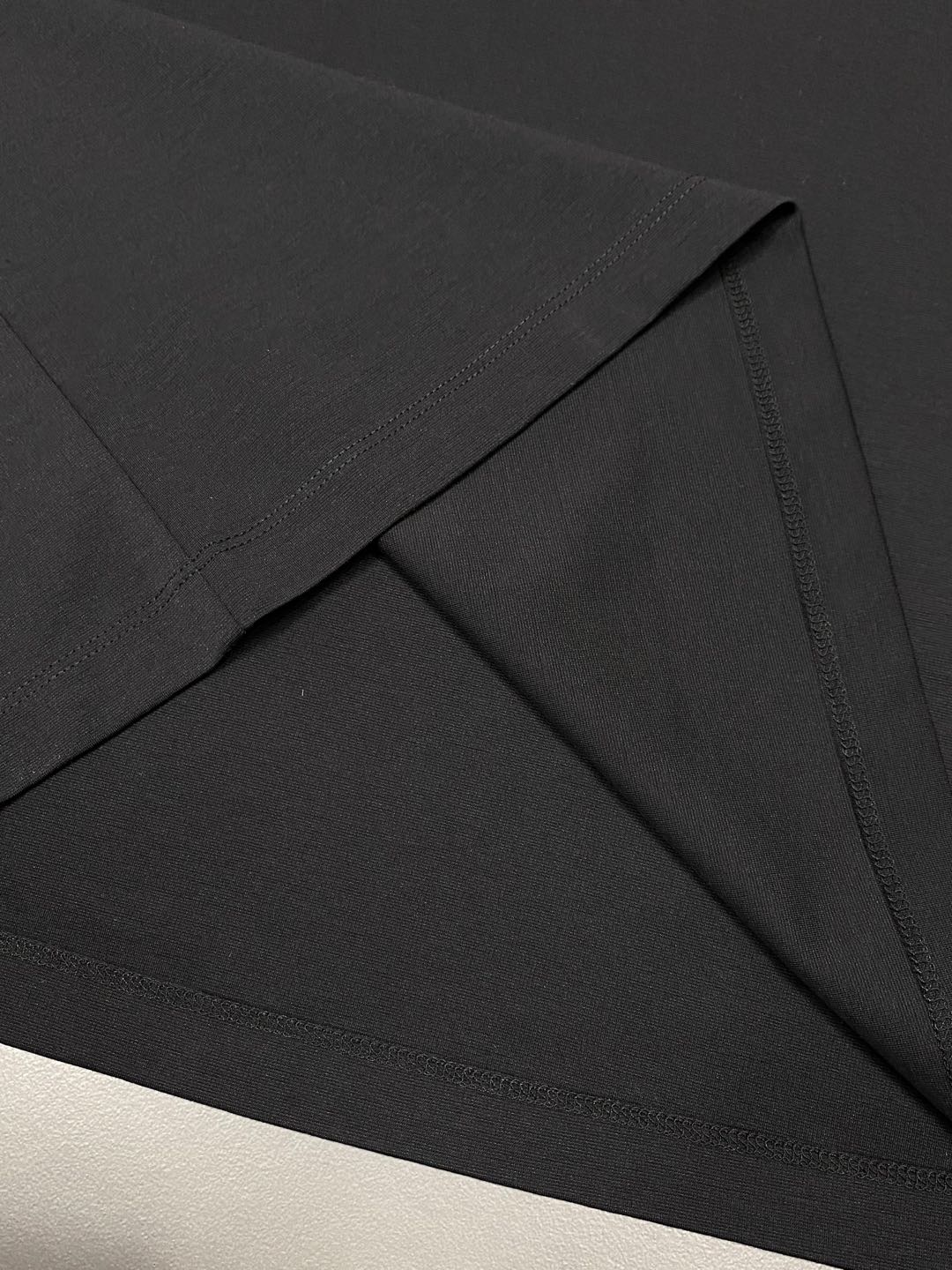    。Louis Vuitton路易威登💥独家专供新款原单男士休闲春夏短袖 高端  高端版本 时尚百搭