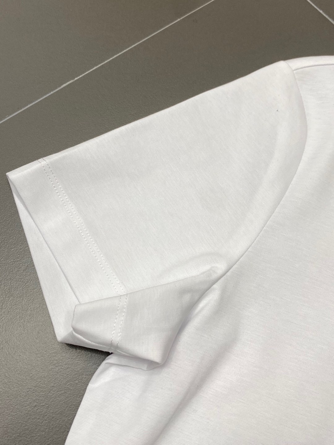    。Louis Vuitton路易威登💥独家专供新款原单男士休闲春夏短袖 高端  高端版本 时尚百搭