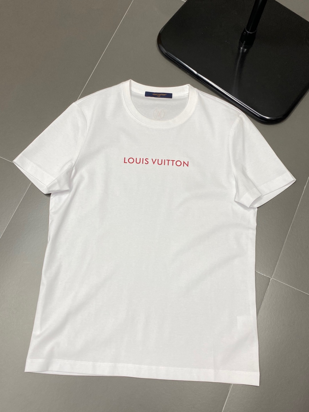    。Louis Vuitton路易威登💥独家专供新款原单男士休闲春夏短袖 高端  高端版本 时尚百搭