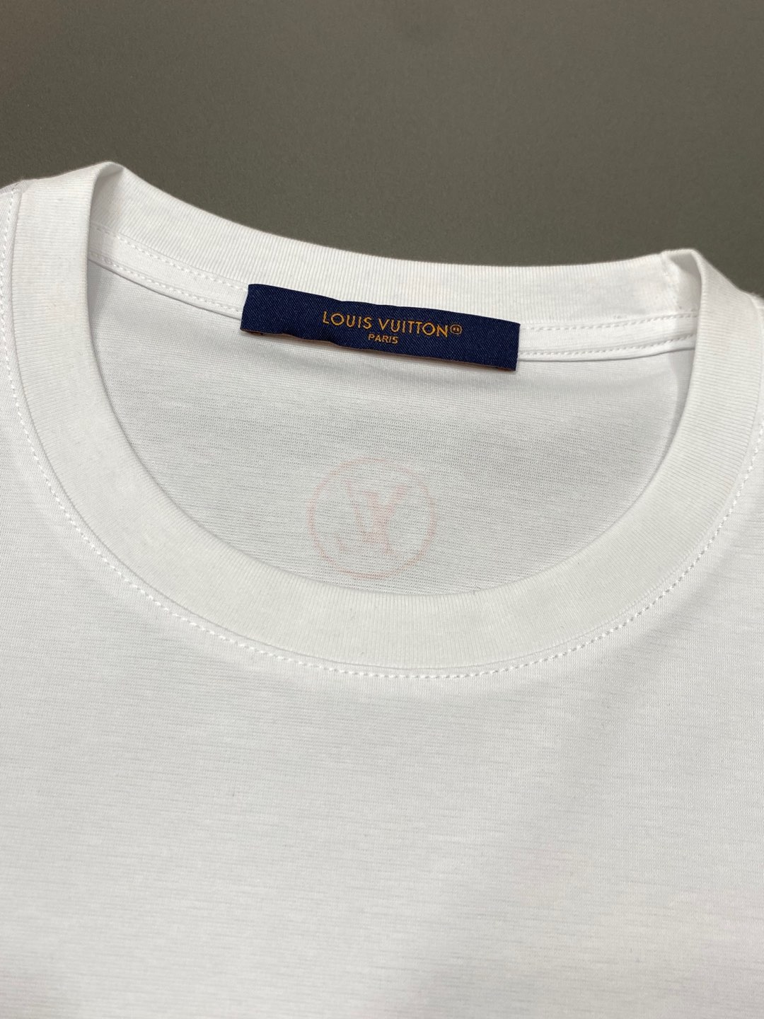    。Louis Vuitton路易威登💥独家专供新款原单男士休闲春夏短袖 高端  高端版本 时尚百搭