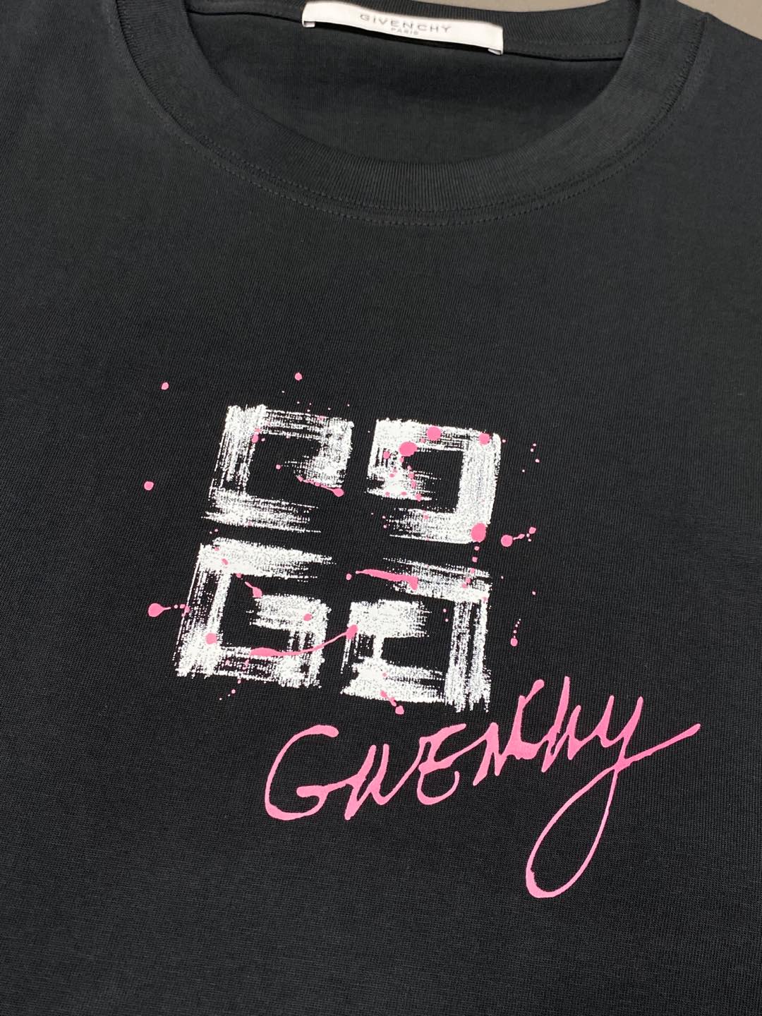    。Givenchy纪梵希💥独家专供新款原单男士休闲春夏短袖 高端  高端版本 时尚百搭爆款⚠️⚠️