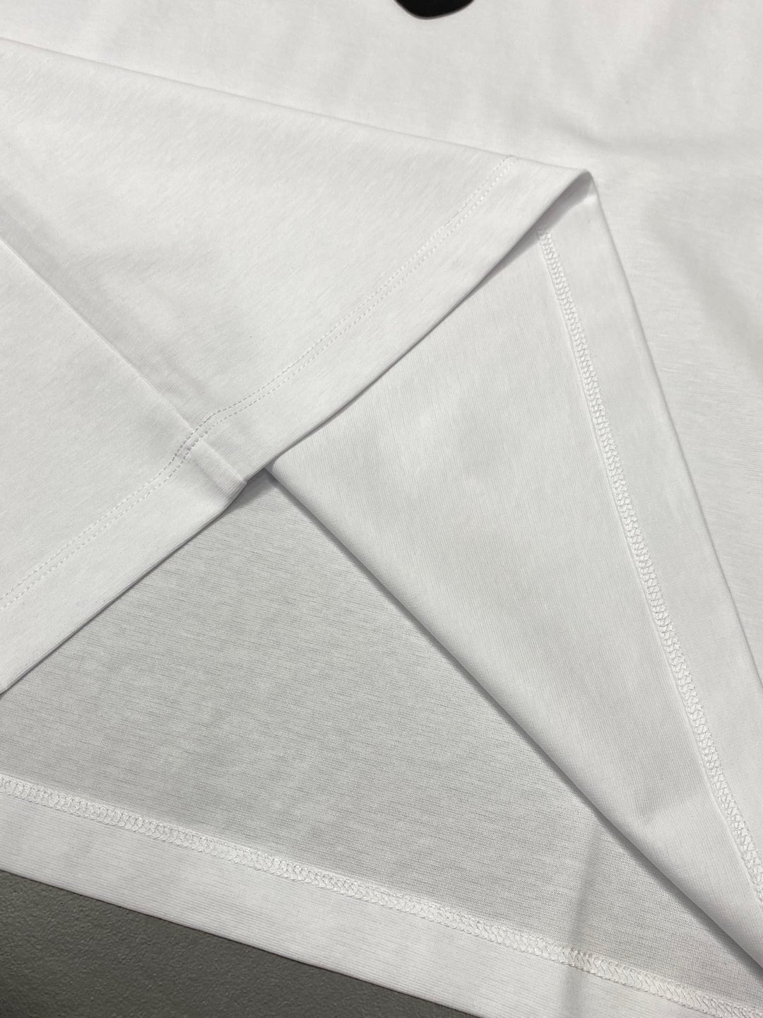    。Prada普拉达💥独家专供新款原单男士休闲春夏短袖 高端  高端版本 时尚百搭爆款⚠️⚠️✨✨进