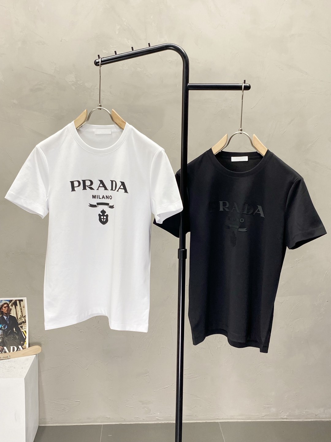    。Prada普拉达💥独家专供新款原单男士休闲春夏短袖 高端  高端版本 时尚百搭爆款⚠️⚠️✨✨进