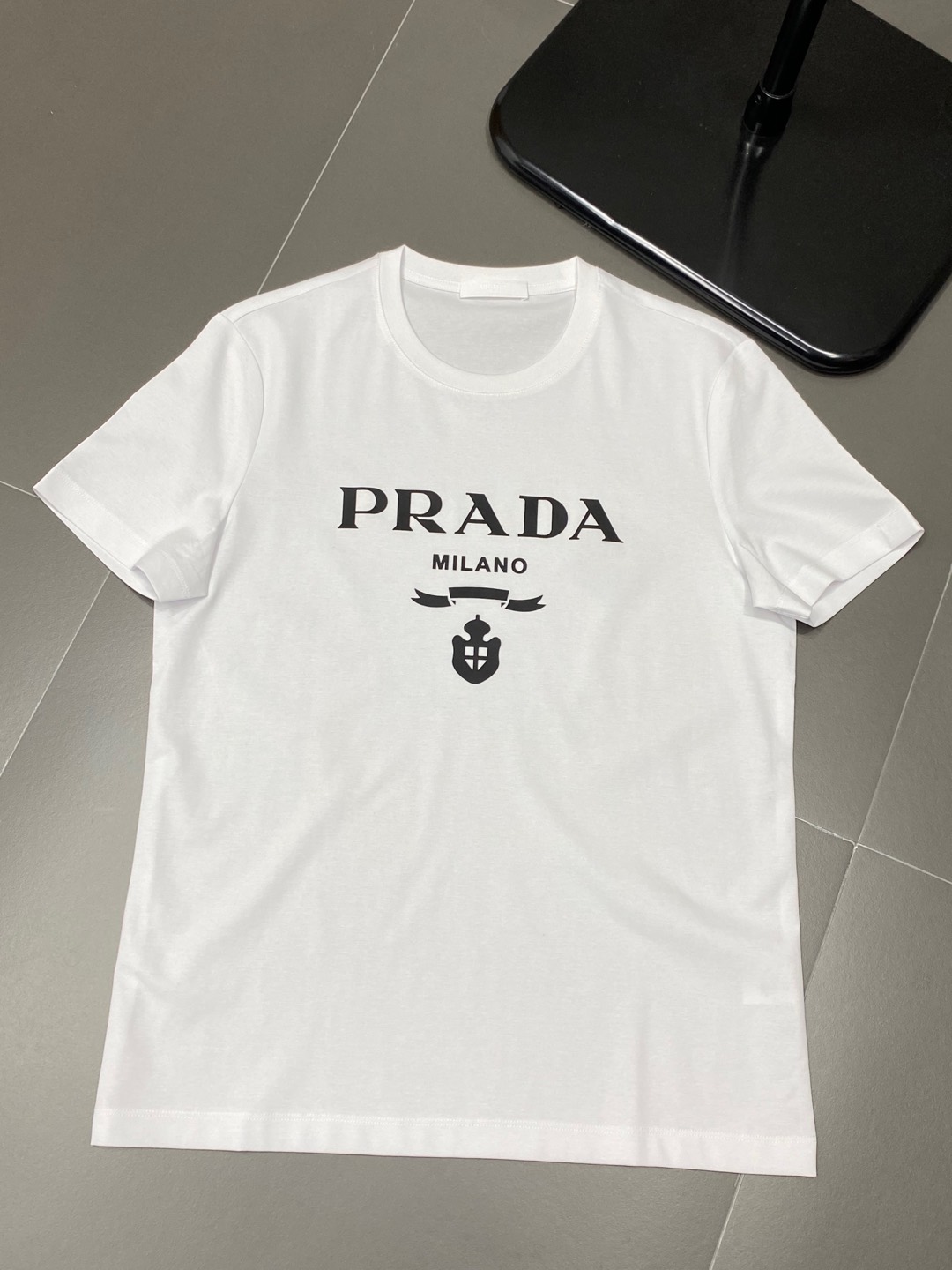    。Prada普拉达💥独家专供新款原单男士休闲春夏短袖 高端  高端版本 时尚百搭爆款⚠️⚠️✨✨进