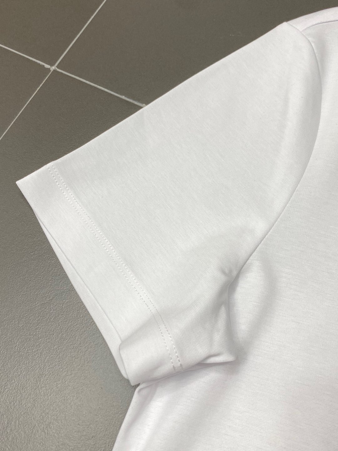    。lP🆕-Loro Piano诺悠翩雅💥独家专供新款原单男士休闲春夏短袖 高端  高端版本 时尚百