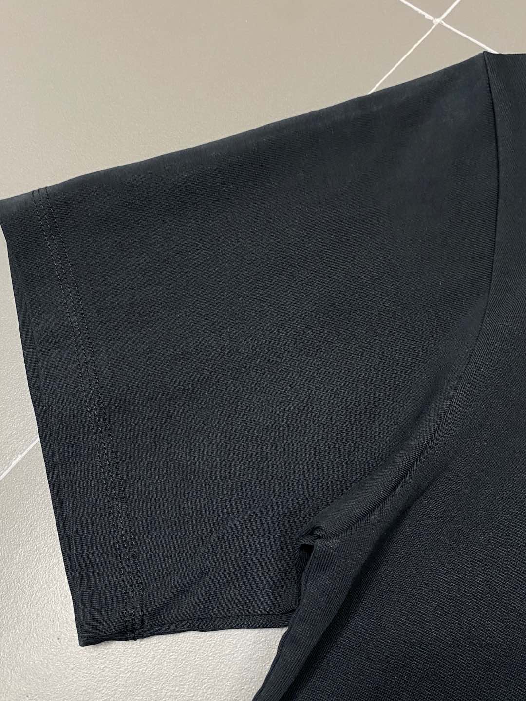    。Moncler蒙口💥独家专供新款原单男士休闲春夏短袖 高端  高端版本 时尚百搭爆款⚠️⚠️✨✨