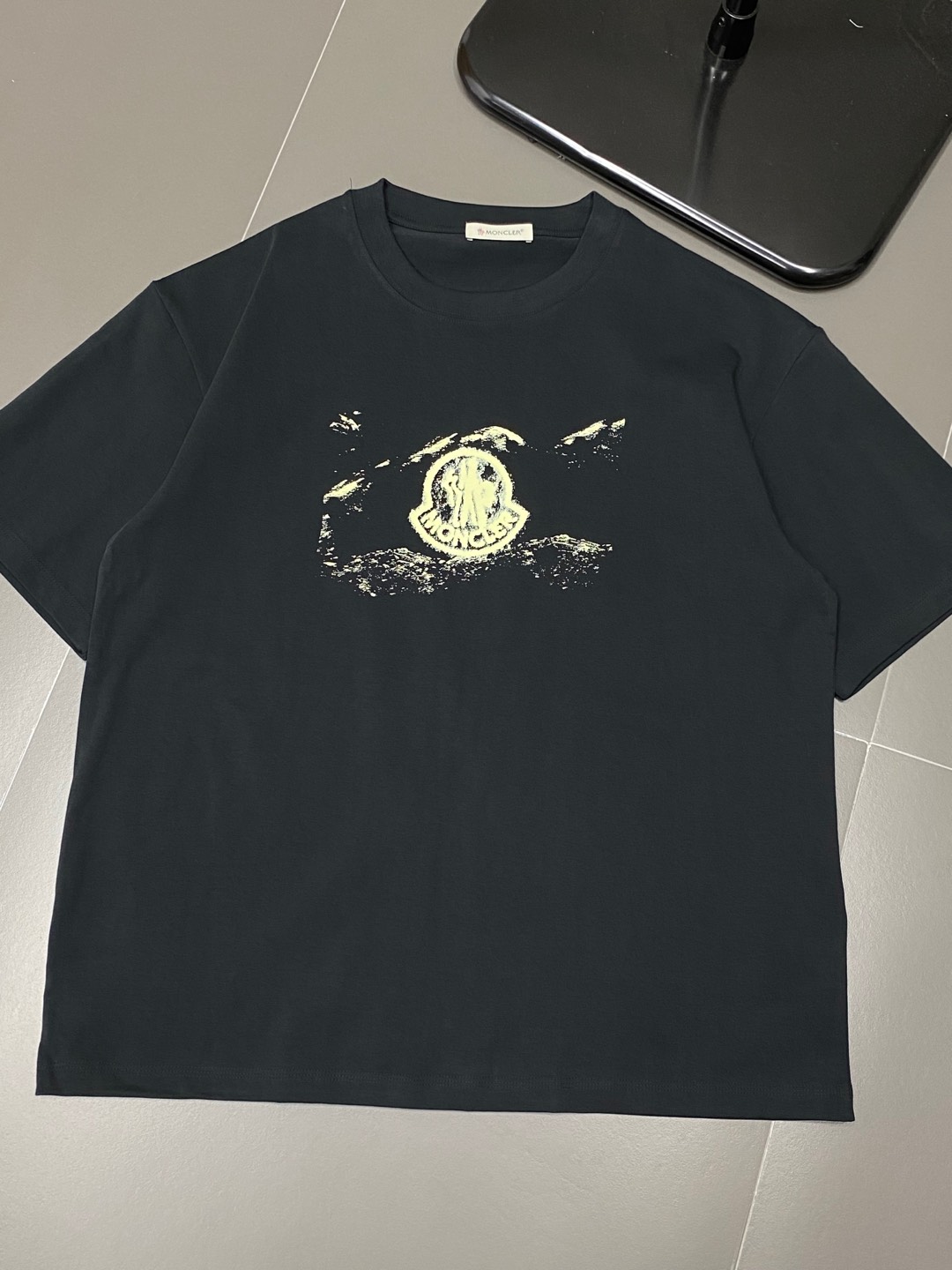    。Moncler蒙口💥独家专供新款原单男士休闲春夏短袖 高端  高端版本 时尚百搭爆款⚠️⚠️✨✨