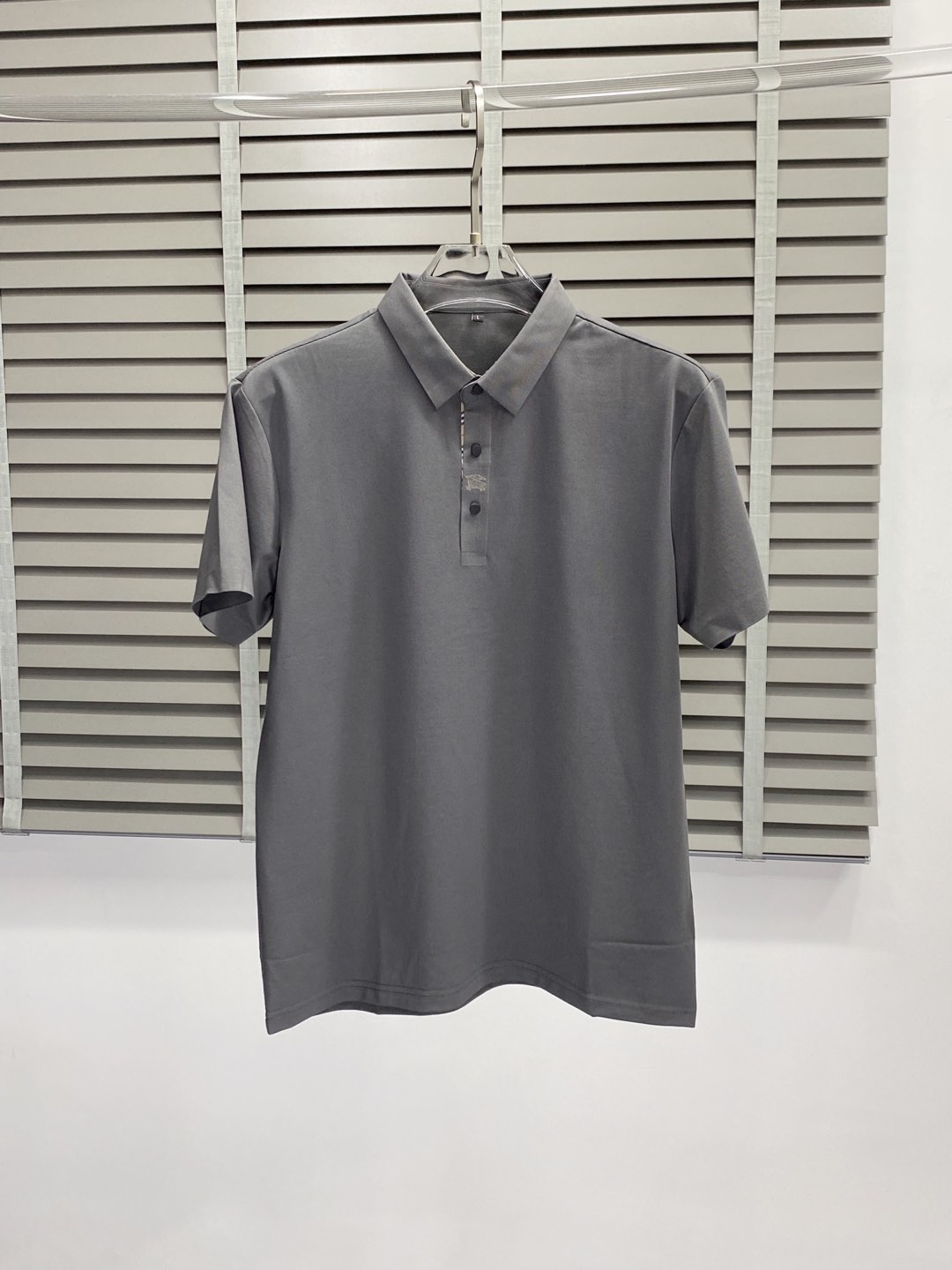    。Burberry巴宝莉💥独家专供新款原单男士休闲春夏翻领短袖 高端  高端版本 时尚百搭爆款⚠️