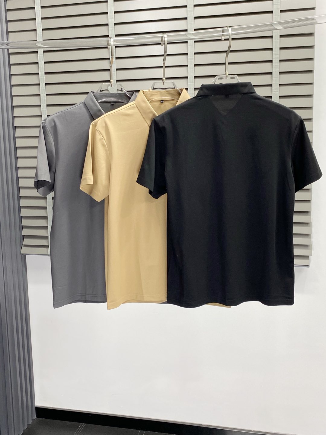    。Burberry巴宝莉💥独家专供新款原单男士休闲春夏翻领短袖 高端  高端版本 时尚百搭爆款⚠️