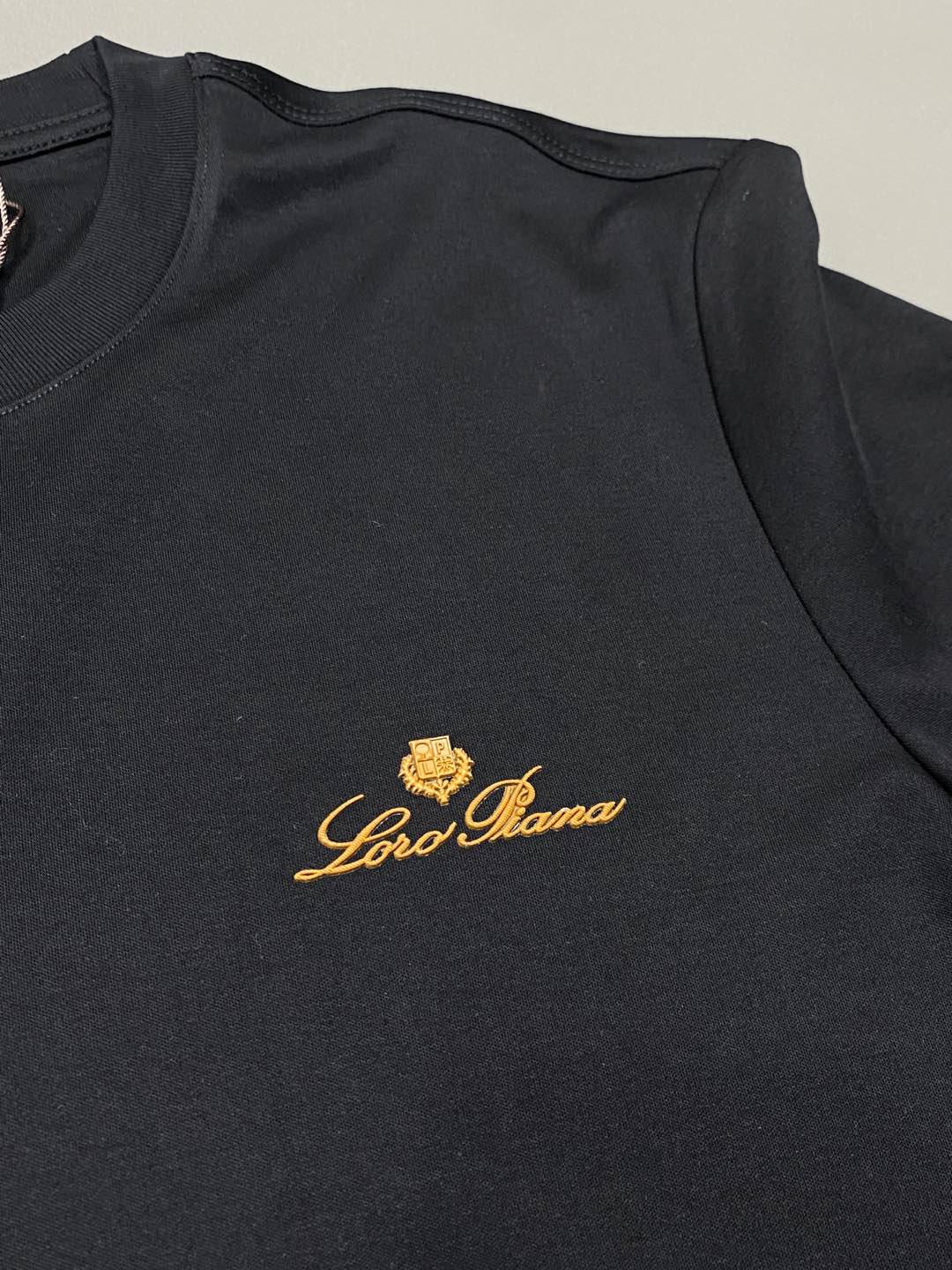    。lP🆕-Loro Piano诺悠翩雅💥独家专供新款原单男士休闲春夏短袖 高端  高端版本 时尚百