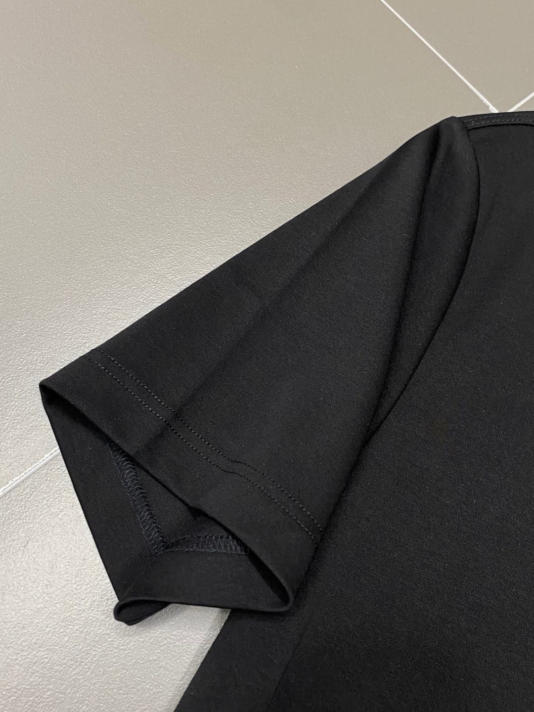    。lP🆕-Loro Piano诺悠翩雅💥独家专供新款原单男士休闲春夏短袖 高端  高端版本 时尚百