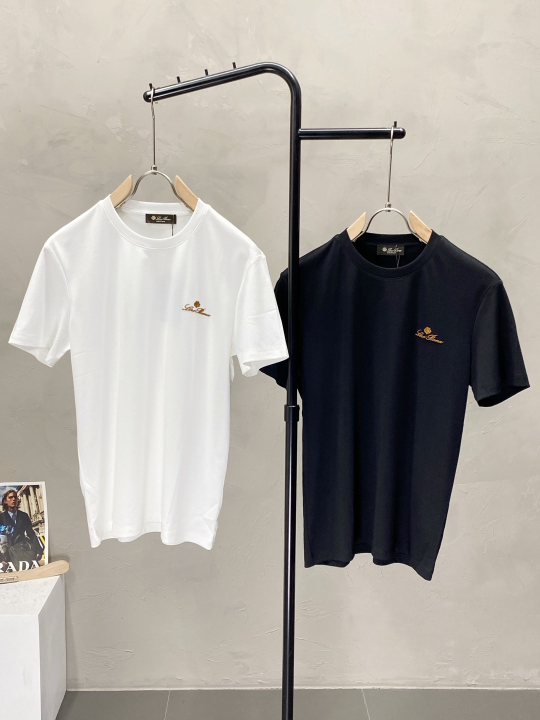    。lP🆕-Loro Piano诺悠翩雅💥独家专供新款原单男士休闲春夏短袖 高端  高端版本 时尚百