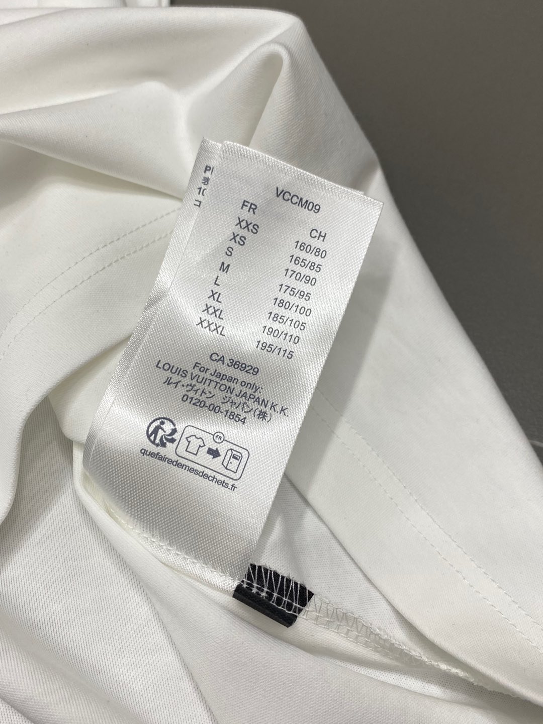    。Louis Vuitton路易威登💥独家专供新款原单男士休闲春夏短袖 高端  高端版本 时尚百搭