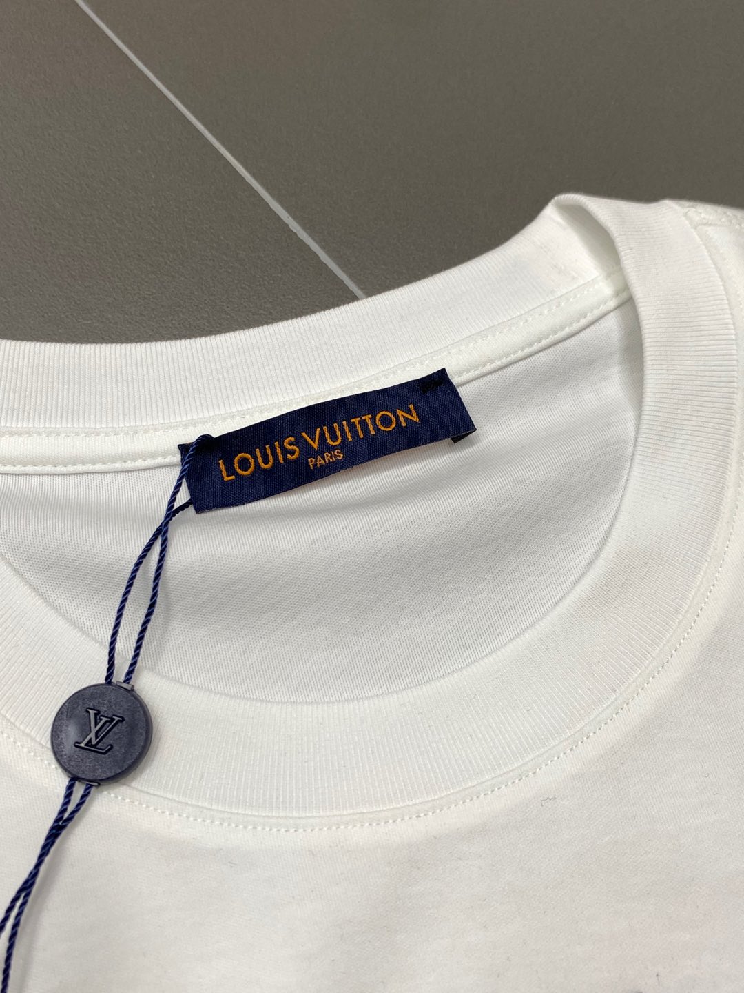    。Louis Vuitton路易威登💥独家专供新款原单男士休闲春夏短袖 高端  高端版本 时尚百搭