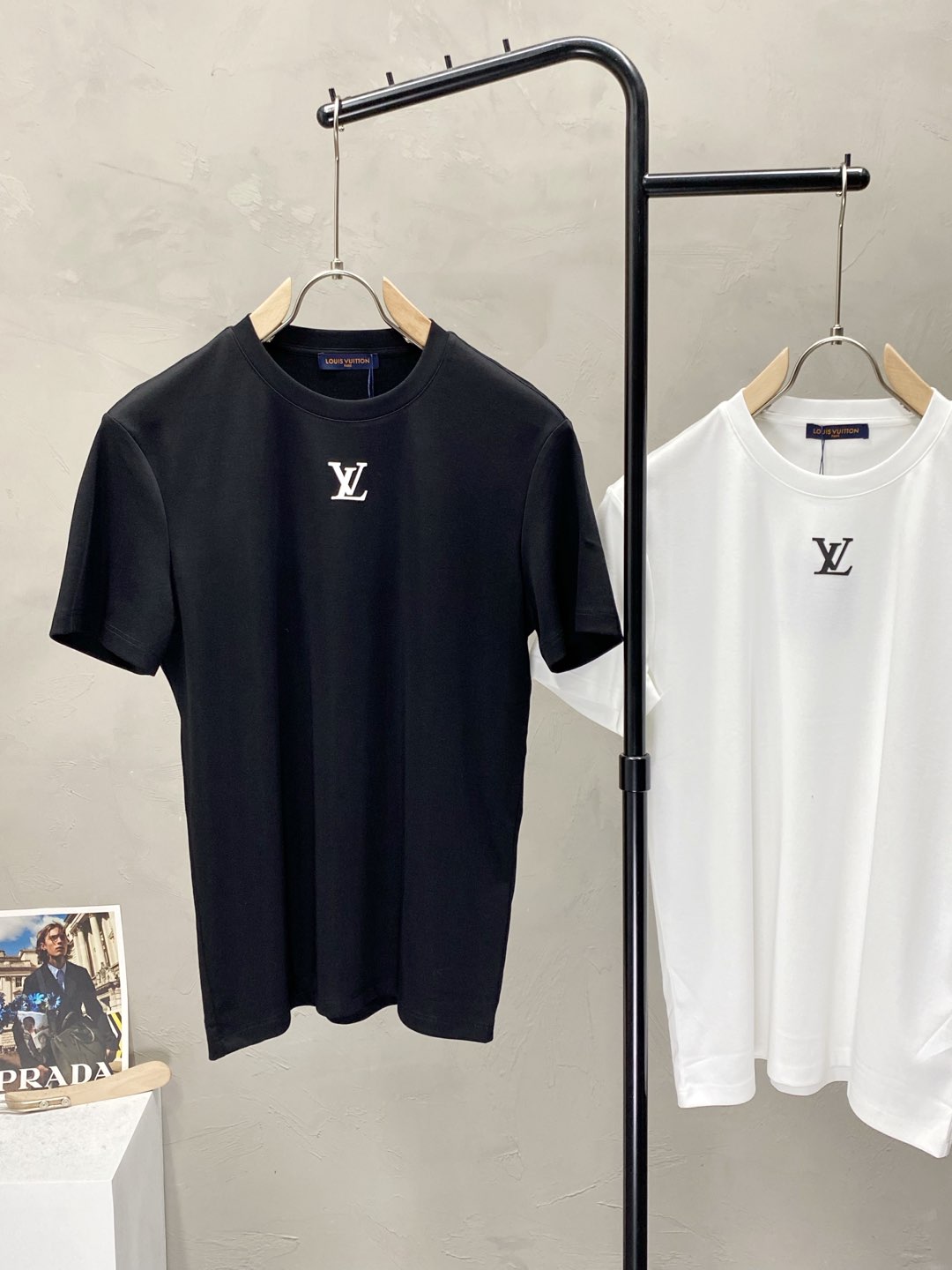    。Louis Vuitton路易威登💥独家专供新款原单男士休闲春夏短袖 高端  高端版本 时尚百搭