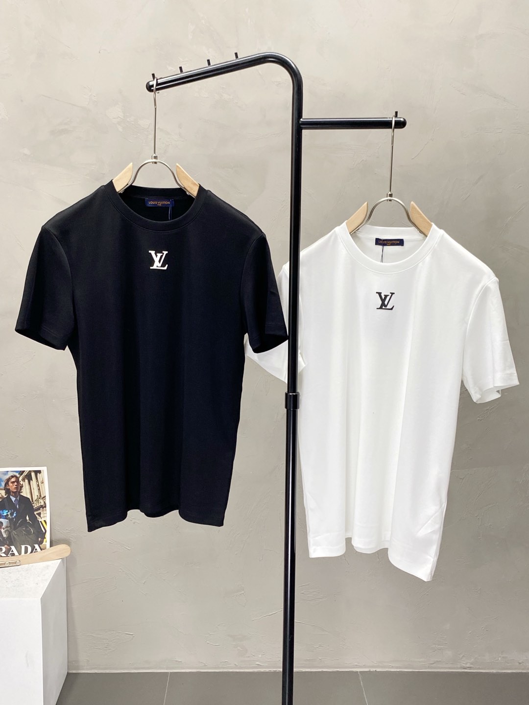    。Louis Vuitton路易威登💥独家专供新款原单男士休闲春夏短袖 高端  高端版本 时尚百搭