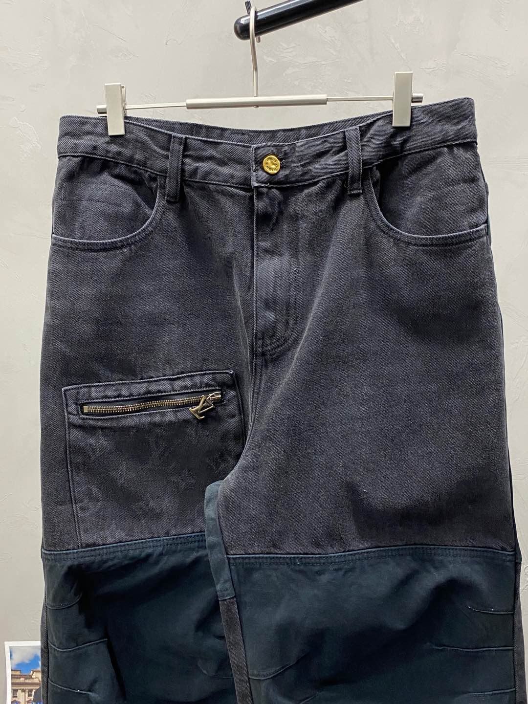  。Louis Vuitton路易威登💥独家专供新款休闲阔腿牛仔裤👖高端版本！专柜 面料 透气舒适度高，