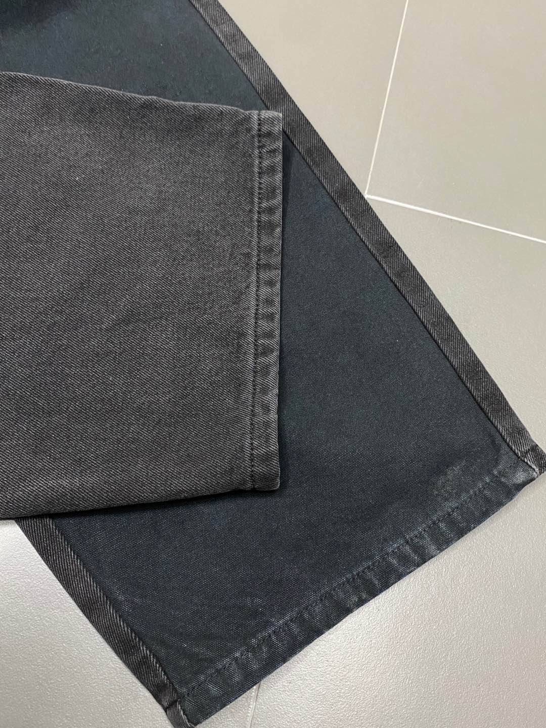  。Louis Vuitton路易威登💥独家专供新款休闲阔腿牛仔裤👖高端版本！专柜 面料 透气舒适度高，