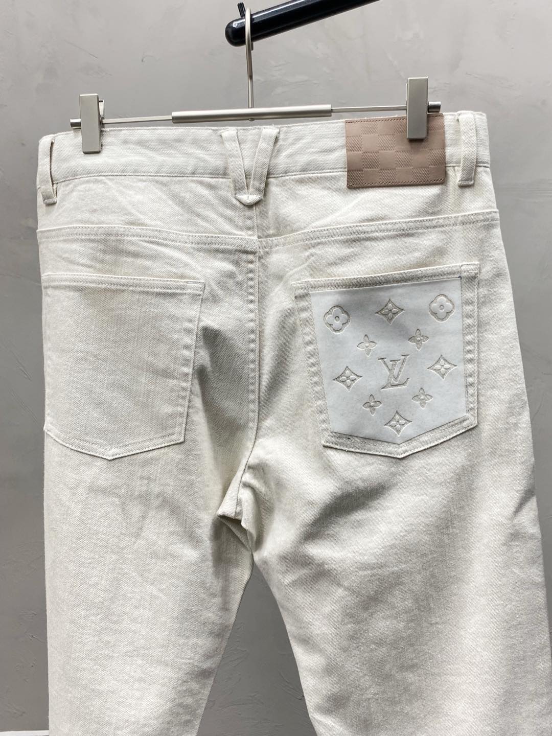    。Louis Vuitton路易威登💥独家专供新款休闲春夏牛仔裤👖高端版本！专柜 面料 透气舒适度